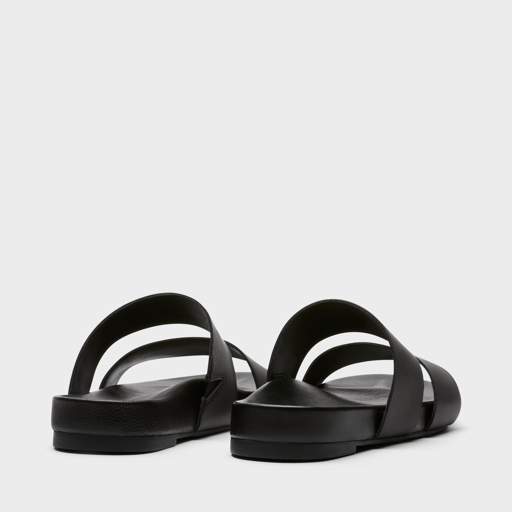 Sécra Daisy black leather slides