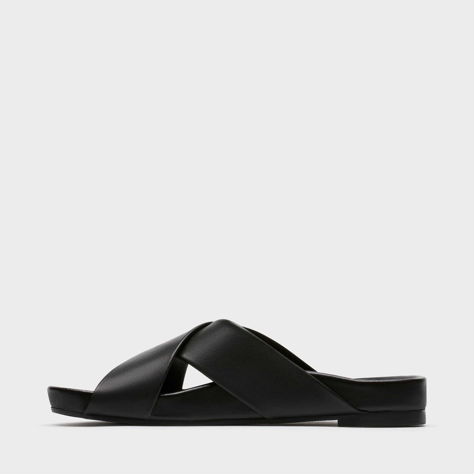 Halle - Black