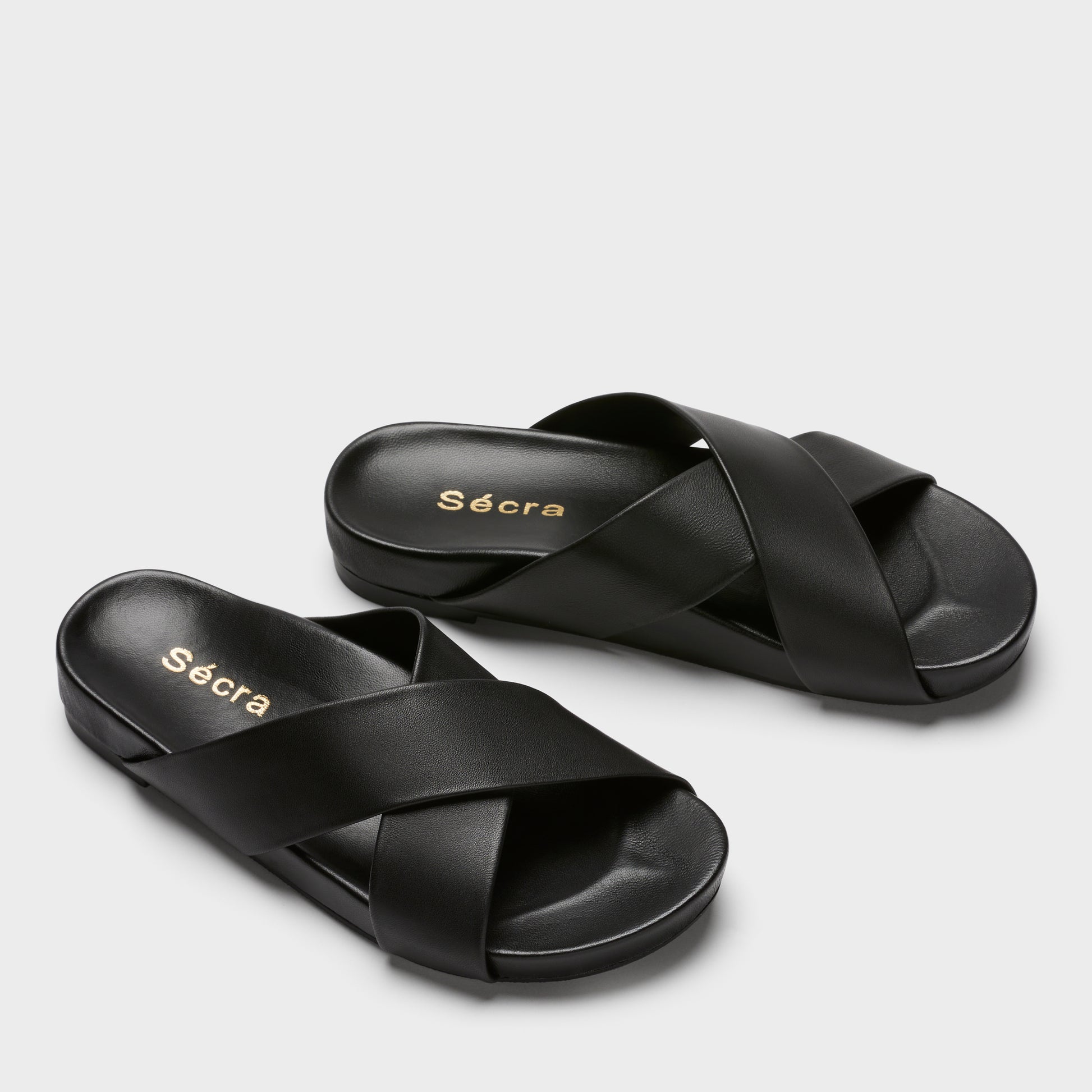 Halle - Black
